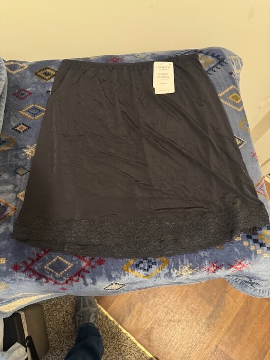 Jockey Other - Jockey ultralight smoothing half slip size xl black in color